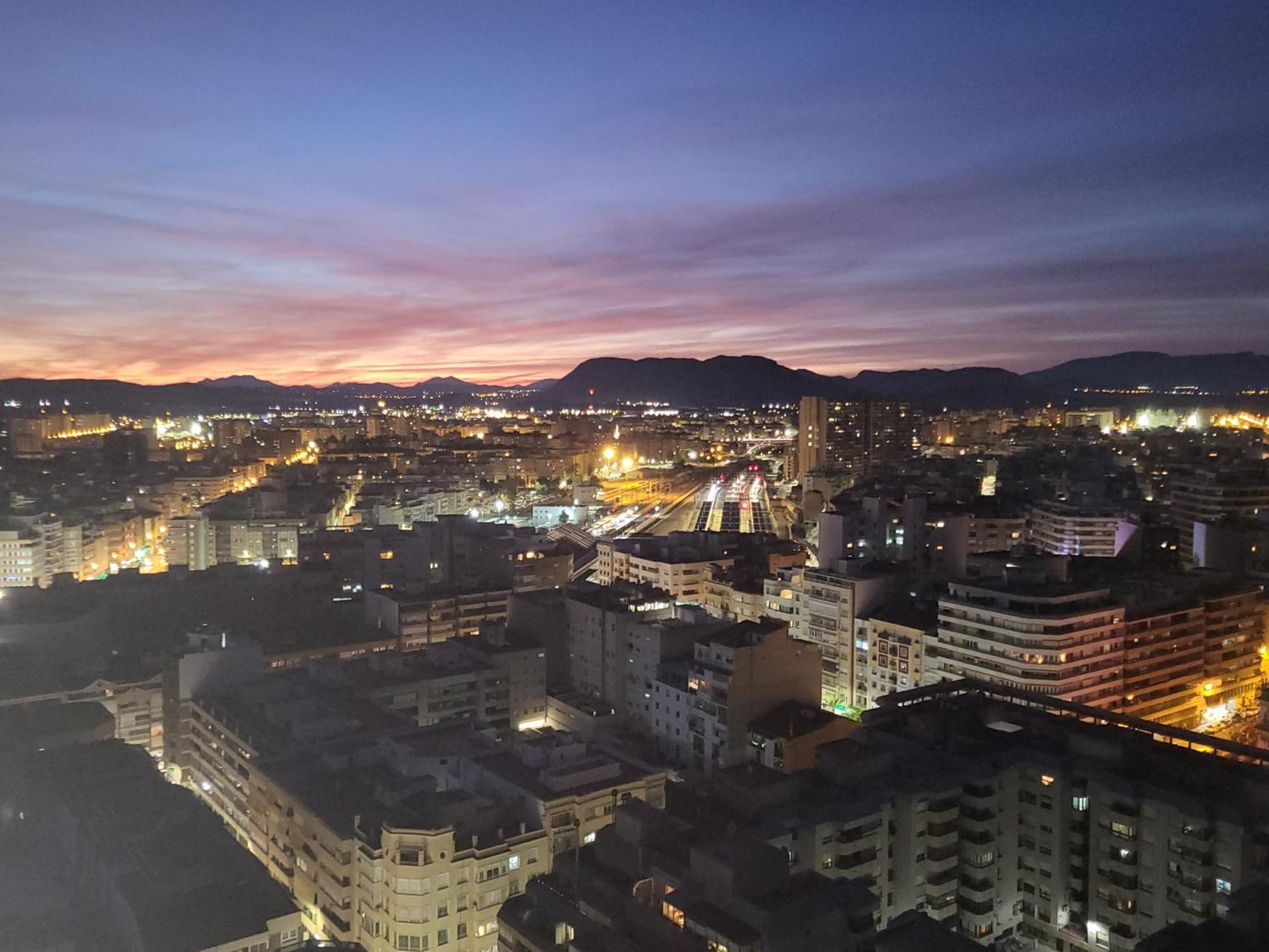 Charming Studio In The Center Of The City Apartamento Pleno Centro De Alicante Luaran gambar